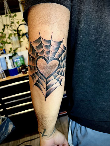 tattoo,aces,high,alex,rockoff,alexrockoff,west,palm,beach,traditional,neotraditional,beetle,beatle,flower,sunflower,floral,color