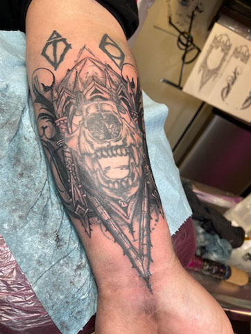 tattoo,aces,high,alex,rockoff,alexrockoff,west,palm,beach,traditional,neotraditional,beetle,beatle,flower,sunflower,floral,color